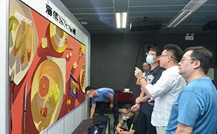眾影音行業大咖熱評海信激光電視：完全可以媲美專業影院
